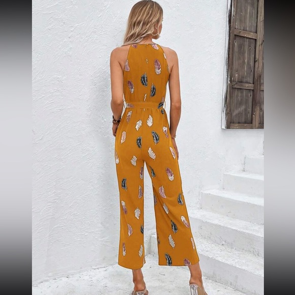 Boho feather print halter jumpsuit - Picture 6 of 16